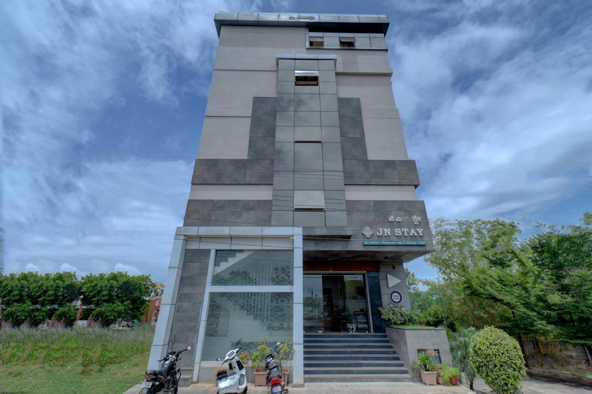 Hotel J N Stay Mysore - 12 Minutes To Mysore Palace Exterior foto